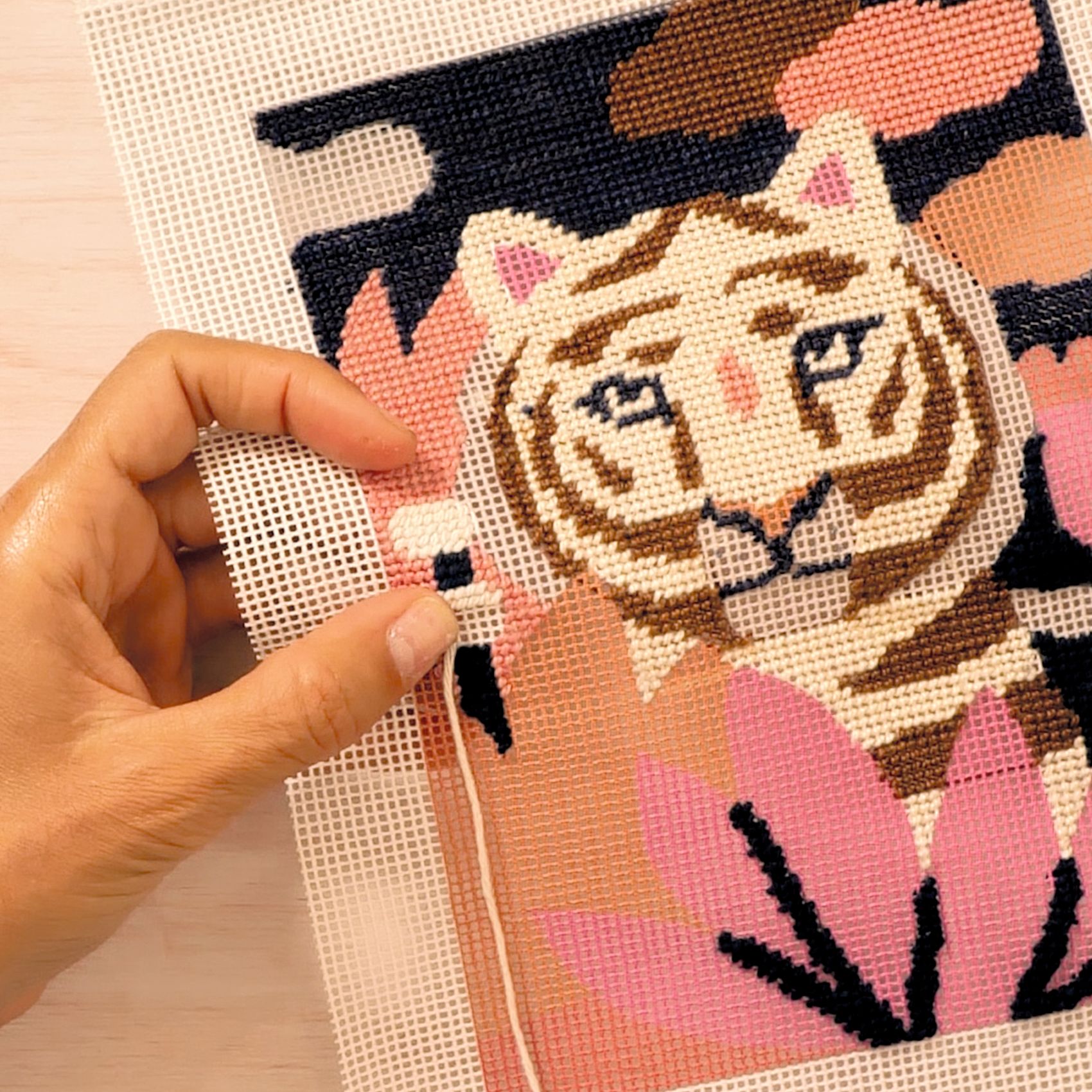 Műterem 64 - Tűhímzés, Alkony - Atelier 64, Needlepoint - 5